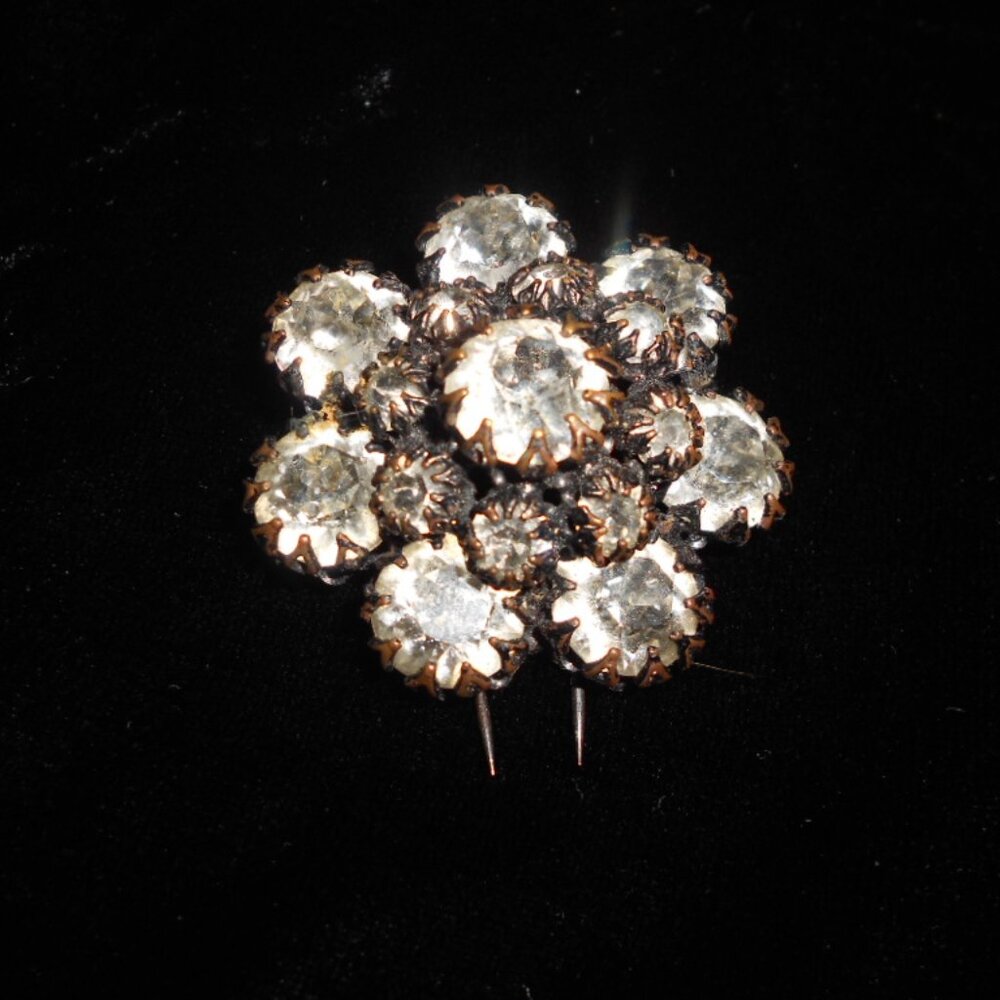 Countess Cissy Zoltowska French White Crystal Rhinestone Coat Clip